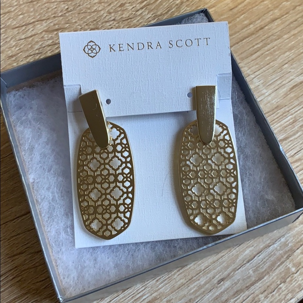 NWT Gold Filigree Metal Earrings | Kendra Scott